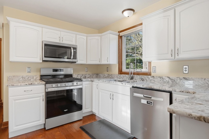 849 Seven Hickory, BYRON, Illinois 61010, 3 Bedrooms Bedrooms, ,1 BathroomBathrooms,House,For Sale,Seven Hickory,202602630