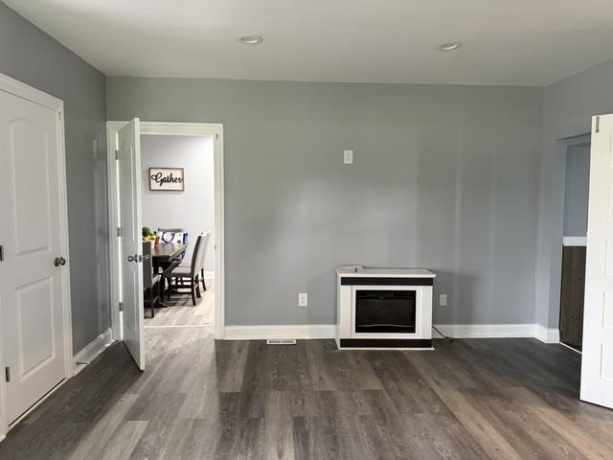 1981 8th Rd, Tonica, Illinois 61370, 4 Bedrooms Bedrooms, ,4 BathroomsBathrooms,House,For Sale,8th Rd,202602634