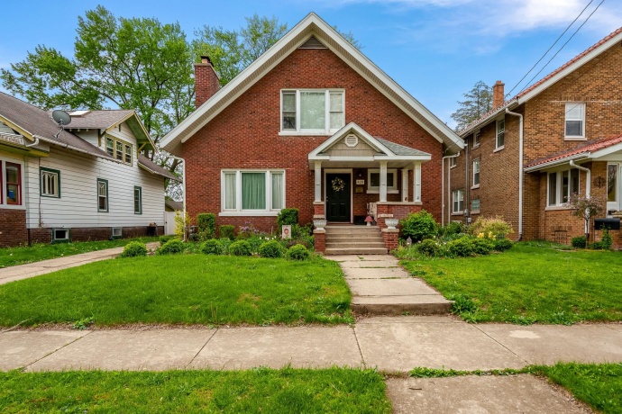 428 London, ROCKFORD, Illinois 61107, 5 Bedrooms Bedrooms, ,2 BathroomsBathrooms,House,For Sale,London,202602635