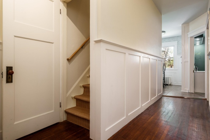 428 London, ROCKFORD, Illinois 61107, 5 Bedrooms Bedrooms, ,2 BathroomsBathrooms,House,For Sale,London,202602635