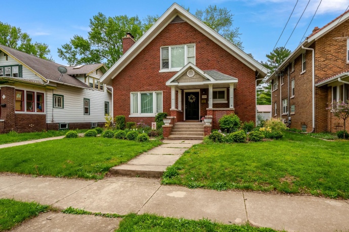 428 London, ROCKFORD, Illinois 61107, 5 Bedrooms Bedrooms, ,2 BathroomsBathrooms,House,For Sale,London,202602635