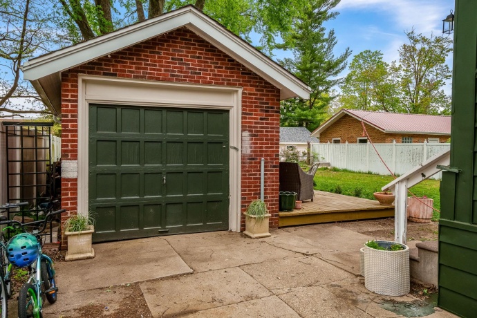 428 London, ROCKFORD, Illinois 61107, 5 Bedrooms Bedrooms, ,2 BathroomsBathrooms,House,For Sale,London,202602635