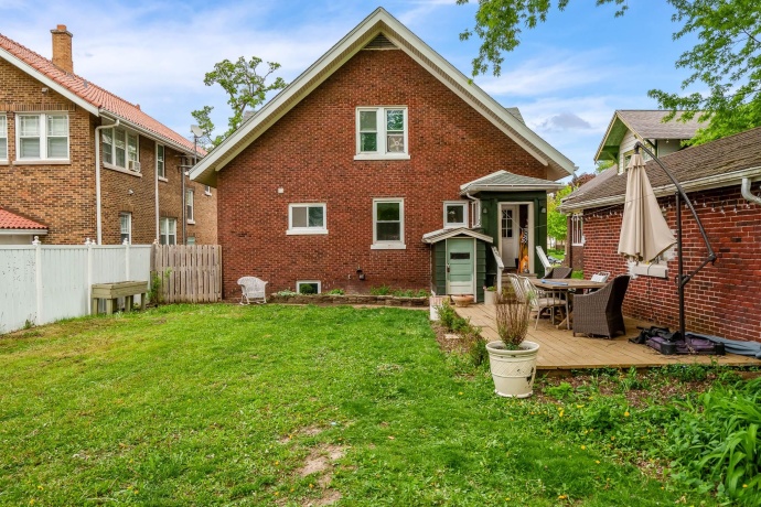 428 London, ROCKFORD, Illinois 61107, 5 Bedrooms Bedrooms, ,2 BathroomsBathrooms,House,For Sale,London,202602635