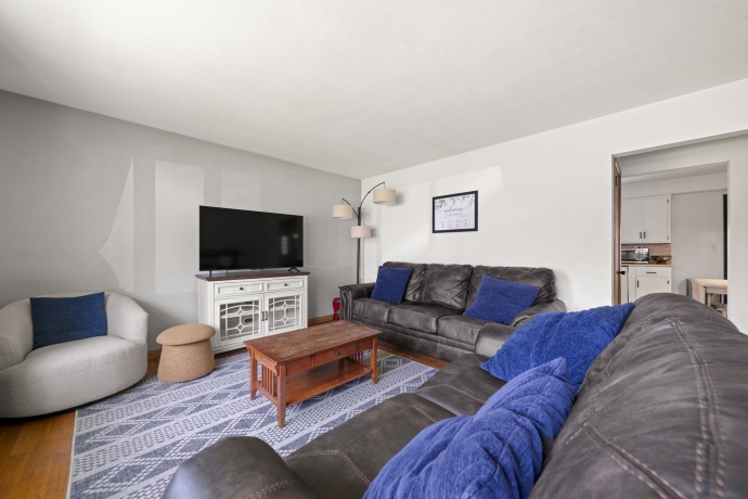 916 Hawthorne, ROCKFORD, Illinois 61108, 3 Bedrooms Bedrooms, ,1 BathroomBathrooms,House,For Sale,Hawthorne,202602640