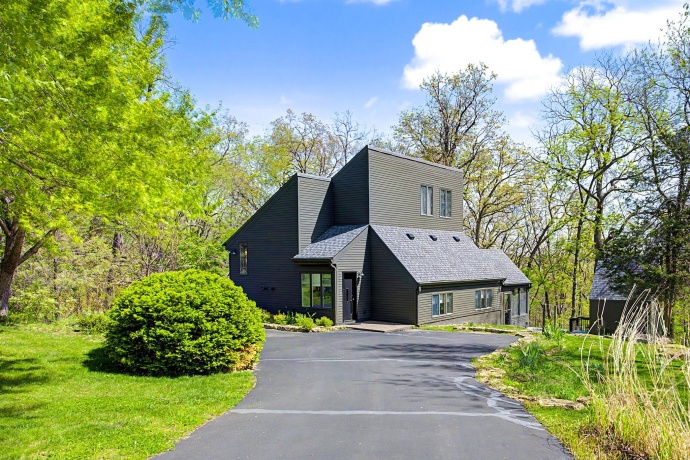 1131 Clark, GALENA, Illinois 61036, 2 Bedrooms Bedrooms, ,2 BathroomsBathrooms,House,For Sale,Clark,202602641