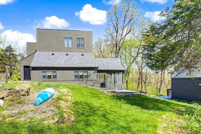 1131 Clark, GALENA, Illinois 61036, 2 Bedrooms Bedrooms, ,2 BathroomsBathrooms,House,For Sale,Clark,202602641