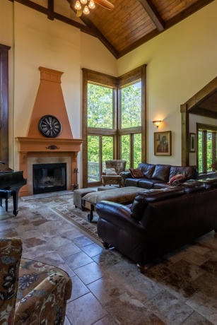 124 Blackhawk, GALENA, Illinois 61036, 6 Bedrooms Bedrooms, ,6 BathroomsBathrooms,House,For Sale,Blackhawk,202602642