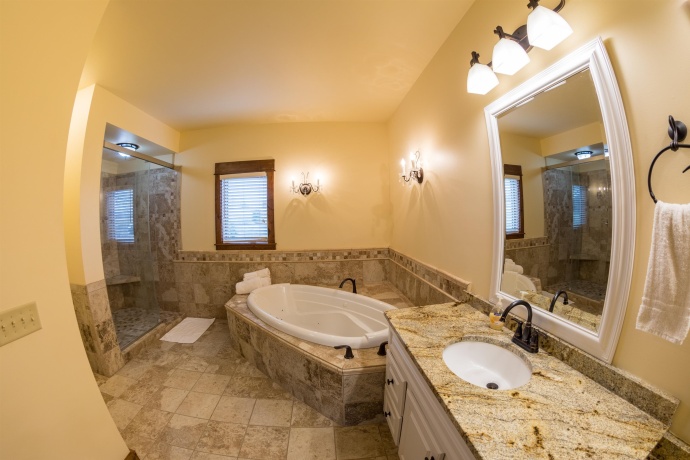 124 Blackhawk, GALENA, Illinois 61036, 6 Bedrooms Bedrooms, ,6 BathroomsBathrooms,House,For Sale,Blackhawk,202602642