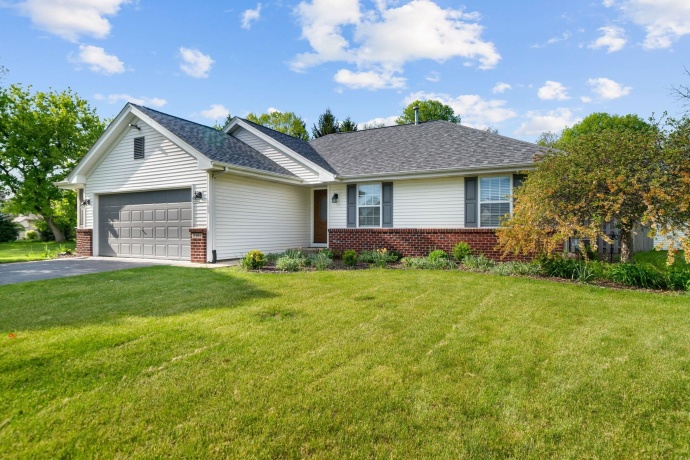 11103 Downing, ROSCOE, Illinois 61073, 3 Bedrooms Bedrooms, ,3 BathroomsBathrooms,House,For Sale,Downing,202602644