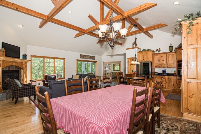 8 Trillium, GALENA, Illinois 61036, 6 Bedrooms Bedrooms, ,5 BathroomsBathrooms,House,For Sale,Trillium,202602647
