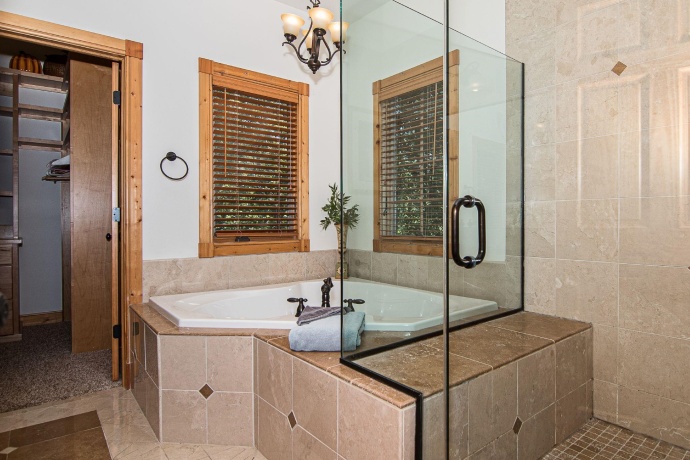 8 Trillium, GALENA, Illinois 61036, 6 Bedrooms Bedrooms, ,5 BathroomsBathrooms,House,For Sale,Trillium,202602647