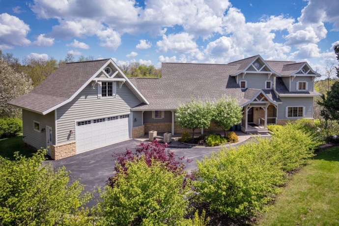 8 Trillium, GALENA, Illinois 61036, 6 Bedrooms Bedrooms, ,5 BathroomsBathrooms,House,For Sale,Trillium,202602647