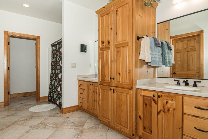 8 Trillium, GALENA, Illinois 61036, 6 Bedrooms Bedrooms, ,5 BathroomsBathrooms,House,For Sale,Trillium,202602647