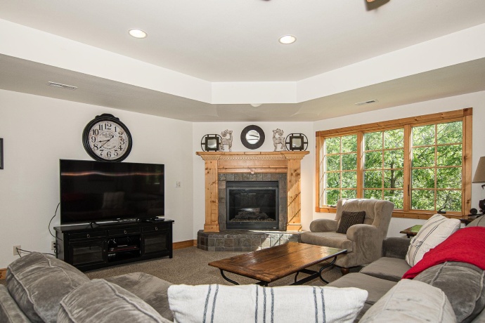 8 Trillium, GALENA, Illinois 61036, 6 Bedrooms Bedrooms, ,5 BathroomsBathrooms,House,For Sale,Trillium,202602647