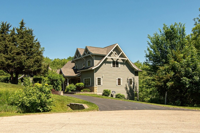 8 Trillium, GALENA, Illinois 61036, 6 Bedrooms Bedrooms, ,5 BathroomsBathrooms,House,For Sale,Trillium,202602647