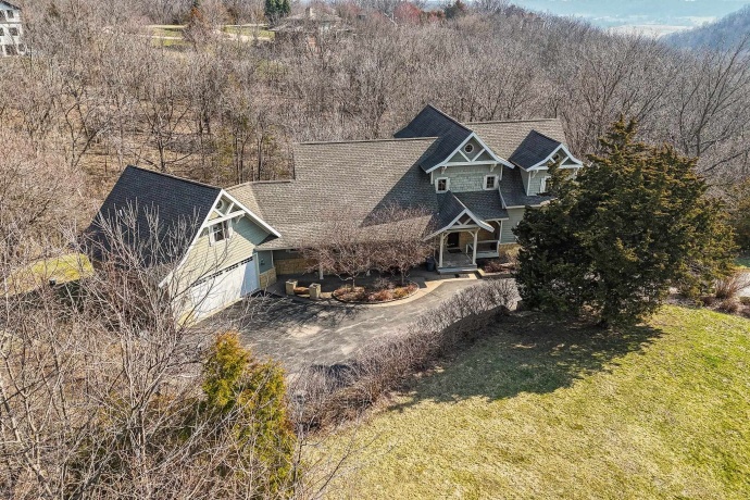 8 Trillium, GALENA, Illinois 61036, 6 Bedrooms Bedrooms, ,5 BathroomsBathrooms,House,For Sale,Trillium,202602647