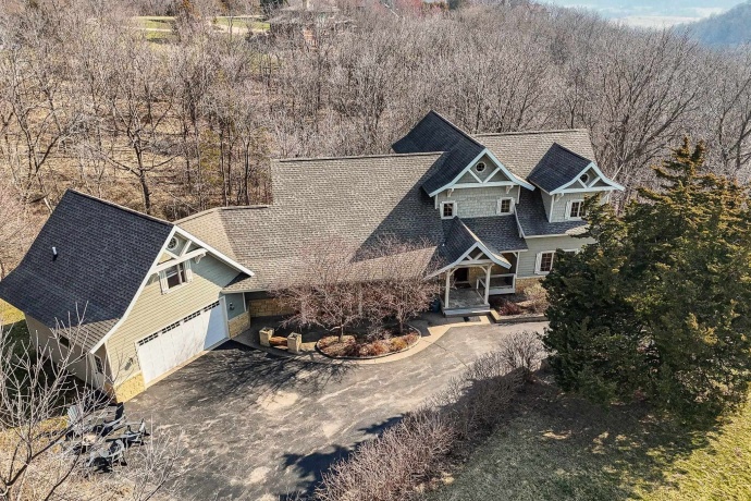8 Trillium, GALENA, Illinois 61036, 6 Bedrooms Bedrooms, ,5 BathroomsBathrooms,House,For Sale,Trillium,202602647