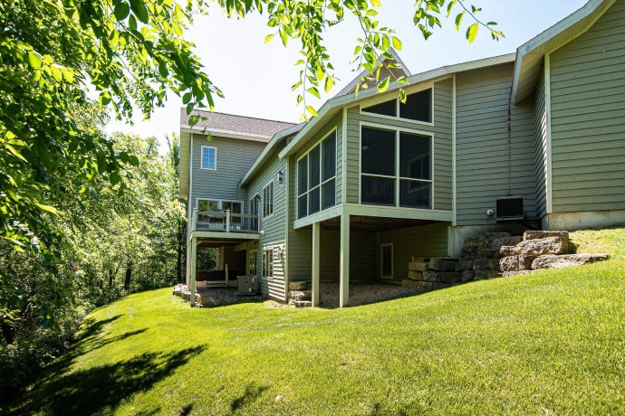 8 Trillium, GALENA, Illinois 61036, 6 Bedrooms Bedrooms, ,5 BathroomsBathrooms,House,For Sale,Trillium,202602647
