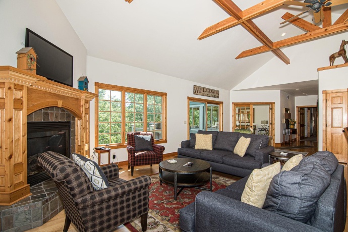 8 Trillium, GALENA, Illinois 61036, 6 Bedrooms Bedrooms, ,5 BathroomsBathrooms,House,For Sale,Trillium,202602647