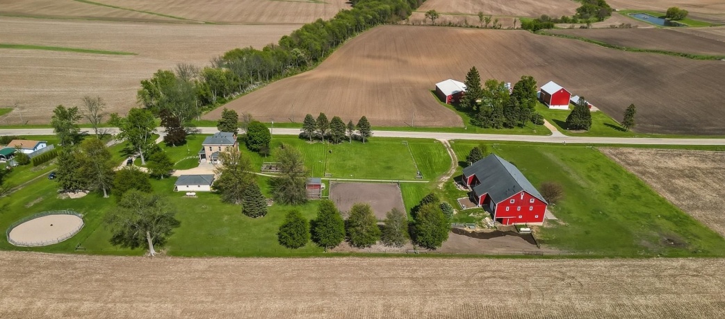10538 PECATONICA (5+AC), LEAF RIVER, Illinois 61047, 4 Bedrooms Bedrooms, ,2 BathroomsBathrooms,House,For Sale,PECATONICA (5+AC),202602649