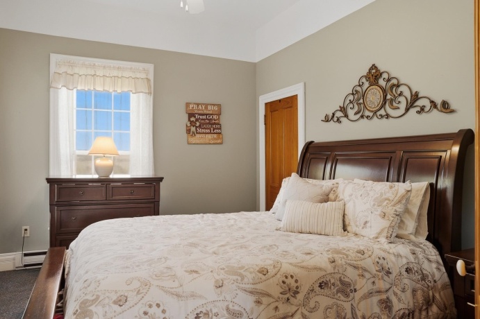 10538 PECATONICA (5+AC), LEAF RIVER, Illinois 61047, 4 Bedrooms Bedrooms, ,2 BathroomsBathrooms,House,For Sale,PECATONICA (5+AC),202602649