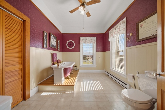 10538 PECATONICA (5+AC), LEAF RIVER, Illinois 61047, 4 Bedrooms Bedrooms, ,2 BathroomsBathrooms,House,For Sale,PECATONICA (5+AC),202602649
