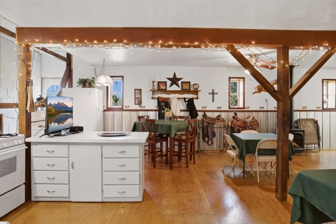 10538 PECATONICA (5+AC), LEAF RIVER, Illinois 61047, 4 Bedrooms Bedrooms, ,2 BathroomsBathrooms,House,For Sale,PECATONICA (5+AC),202602649