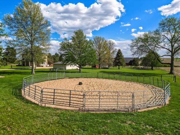 10538 PECATONICA (5+AC), LEAF RIVER, Illinois 61047, 4 Bedrooms Bedrooms, ,2 BathroomsBathrooms,House,For Sale,PECATONICA (5+AC),202602649