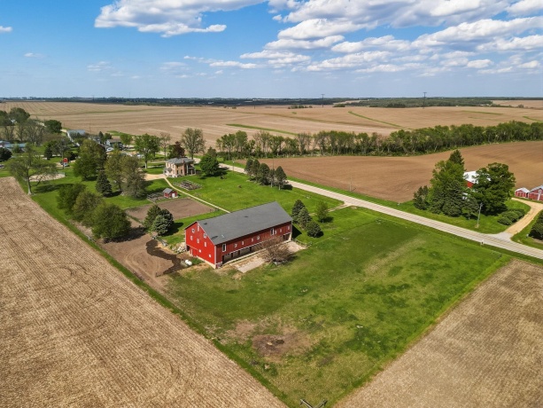 10538 PECATONICA (5+AC), LEAF RIVER, Illinois 61047, 4 Bedrooms Bedrooms, ,2 BathroomsBathrooms,House,For Sale,PECATONICA (5+AC),202602649