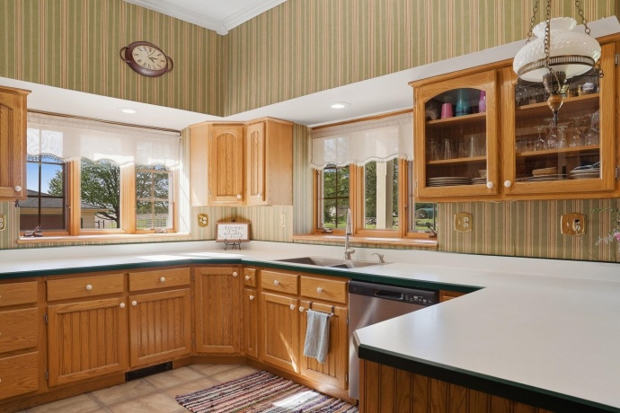 10538 PECATONICA (5+AC), LEAF RIVER, Illinois 61047, 4 Bedrooms Bedrooms, ,2 BathroomsBathrooms,House,For Sale,PECATONICA (5+AC),202602649