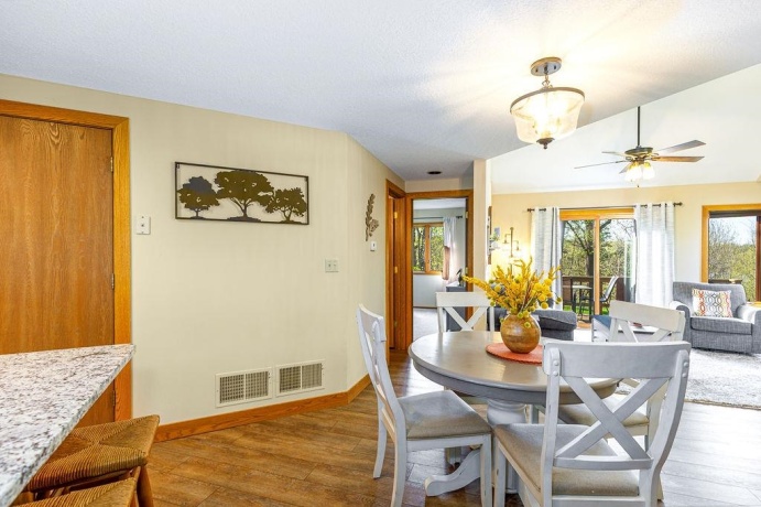 108 Walnut Hill Drive, GALENA, Illinois 61036, 2 Bedrooms Bedrooms, ,2 BathroomsBathrooms,Condominium,For Sale,Walnut Hill Drive,202602651