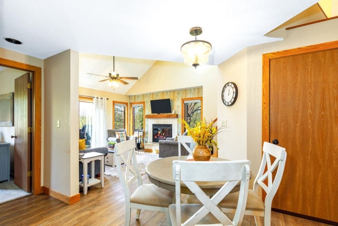 108 Walnut Hill Drive, GALENA, Illinois 61036, 2 Bedrooms Bedrooms, ,2 BathroomsBathrooms,Condominium,For Sale,Walnut Hill Drive,202602651