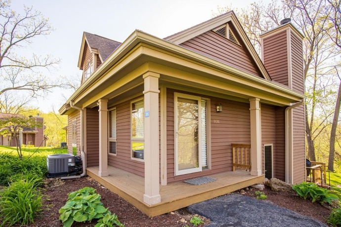108 Walnut Hill Drive, GALENA, Illinois 61036, 2 Bedrooms Bedrooms, ,2 BathroomsBathrooms,Condominium,For Sale,Walnut Hill Drive,202602651
