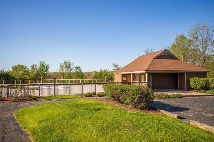 108 Walnut Hill Drive, GALENA, Illinois 61036, 2 Bedrooms Bedrooms, ,2 BathroomsBathrooms,Condominium,For Sale,Walnut Hill Drive,202602651