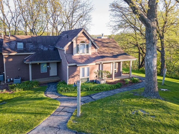 108 Walnut Hill Drive, GALENA, Illinois 61036, 2 Bedrooms Bedrooms, ,2 BathroomsBathrooms,Condominium,For Sale,Walnut Hill Drive,202602651