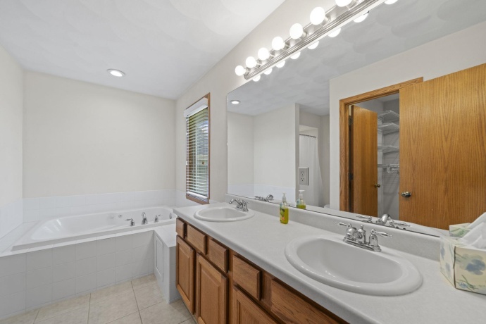 13225 Wynstone, ROCKTON, Illinois 61072, 3 Bedrooms Bedrooms, ,2 BathroomsBathrooms,House,For Sale,Wynstone,202602655