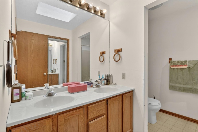 7455 Bermuda, ROCKFORD, Illinois 61109, 4 Bedrooms Bedrooms, ,3 BathroomsBathrooms,House,For Sale,Bermuda,202602657