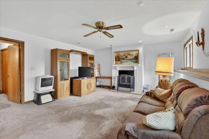 7455 Bermuda, ROCKFORD, Illinois 61109, 4 Bedrooms Bedrooms, ,3 BathroomsBathrooms,House,For Sale,Bermuda,202602657
