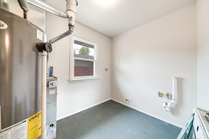1336 Carbaugh, ROCKFORD, Illinois 61101, ,2 Units,For Sale,Carbaugh,202602665