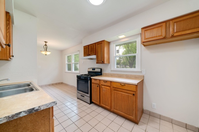 1336 Carbaugh, ROCKFORD, Illinois 61101, ,2 Units,For Sale,Carbaugh,202602665