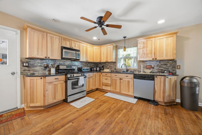 1311 Coolidge, ROCKFORD, Illinois 61107, 3 Bedrooms Bedrooms, ,2 BathroomsBathrooms,House,For Sale,Coolidge,202602674