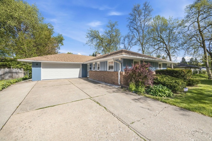 1311 Coolidge, ROCKFORD, Illinois 61107, 3 Bedrooms Bedrooms, ,2 BathroomsBathrooms,House,For Sale,Coolidge,202602674