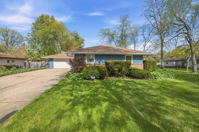 1311 Coolidge, ROCKFORD, Illinois 61107, 3 Bedrooms Bedrooms, ,2 BathroomsBathrooms,House,For Sale,Coolidge,202602674