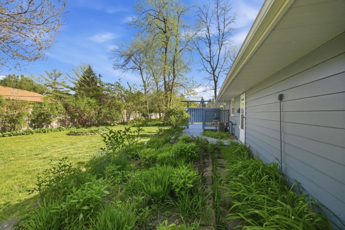 1311 Coolidge, ROCKFORD, Illinois 61107, 3 Bedrooms Bedrooms, ,2 BathroomsBathrooms,House,For Sale,Coolidge,202602674