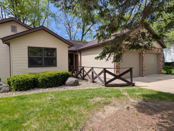 3444 Daren, FREEPORT, Illinois 61032, 2 Bedrooms Bedrooms, ,2 BathroomsBathrooms,Condominium,For Sale,Daren,202602672