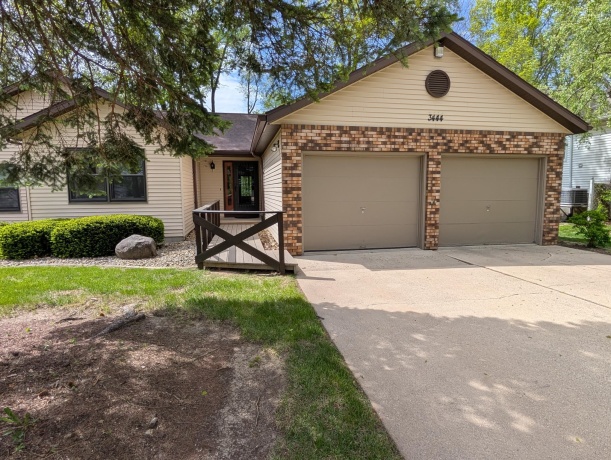 3444 Daren, FREEPORT, Illinois 61032, 2 Bedrooms Bedrooms, ,2 BathroomsBathrooms,Condominium,For Sale,Daren,202602672