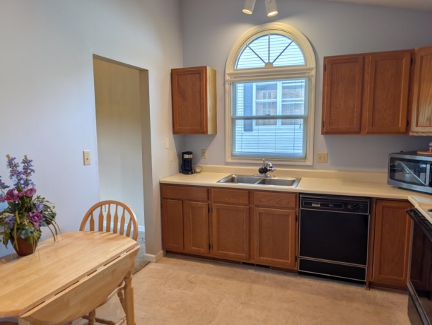 3444 Daren, FREEPORT, Illinois 61032, 2 Bedrooms Bedrooms, ,2 BathroomsBathrooms,Condominium,For Sale,Daren,202602672