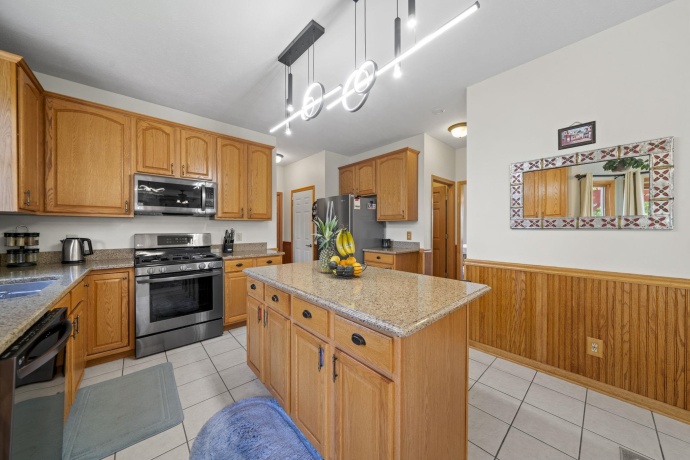 181 Marys, ROCKFORD, Illinois 61107, 4 Bedrooms Bedrooms, ,2 BathroomsBathrooms,House,For Sale,Marys,202602676