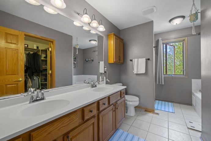 181 Marys, ROCKFORD, Illinois 61107, 4 Bedrooms Bedrooms, ,2 BathroomsBathrooms,House,For Sale,Marys,202602676