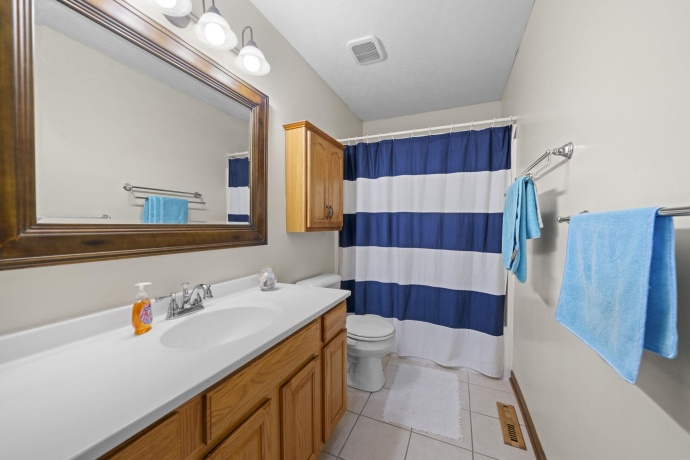 181 Marys, ROCKFORD, Illinois 61107, 4 Bedrooms Bedrooms, ,2 BathroomsBathrooms,House,For Sale,Marys,202602676